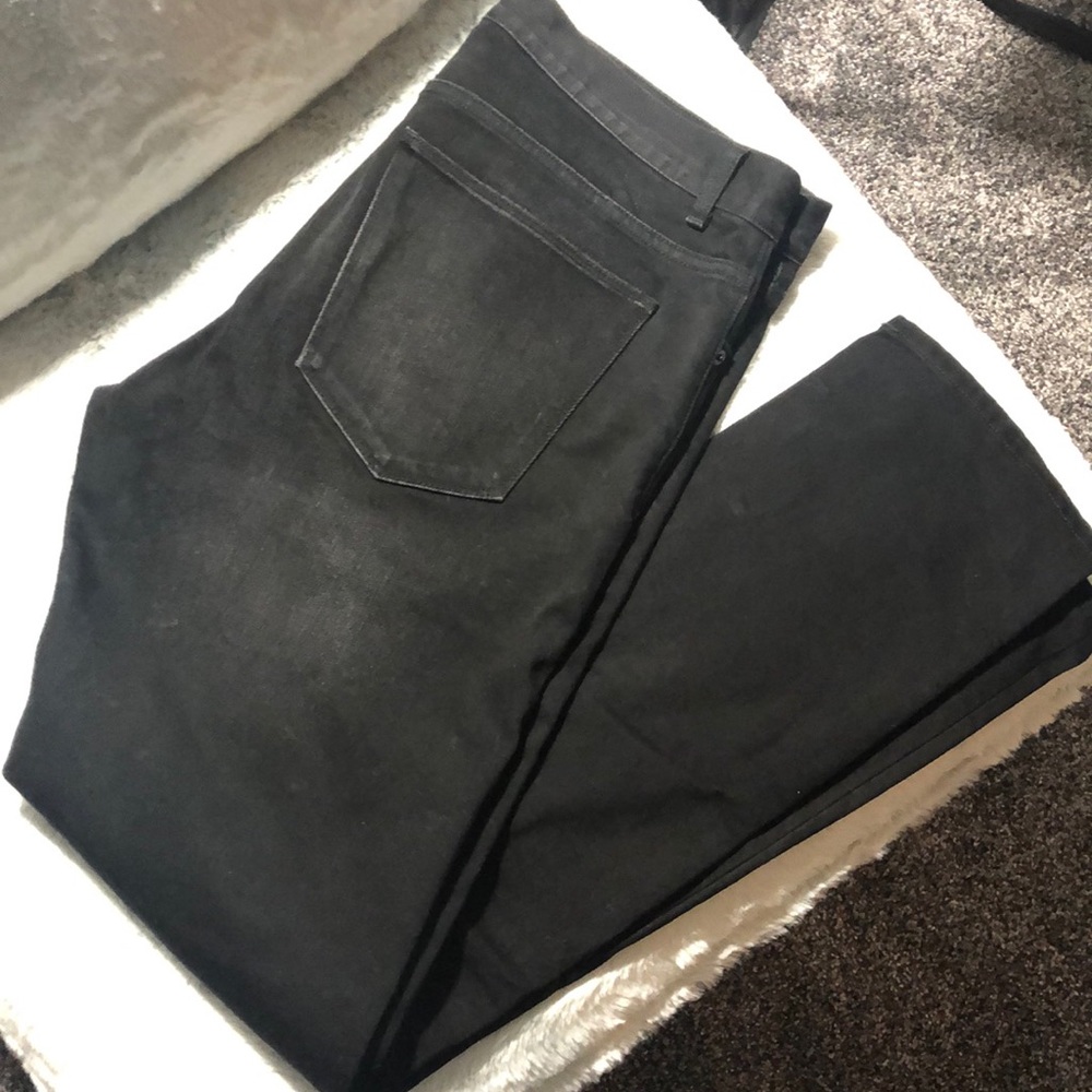 Uniqlo men’s 8 sec black jeans, straight leg, 30W